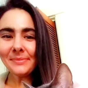 Meet your Posher, Nesya